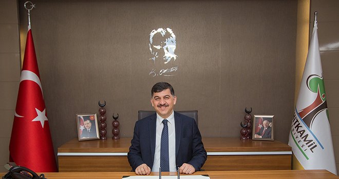 Fadıloğlu 'İşçi Bayramı'nı kutladı