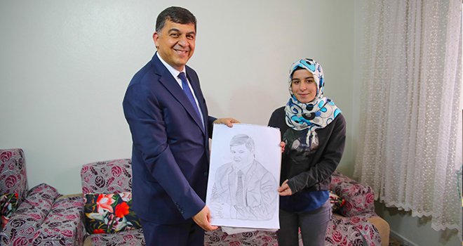 Fadıloğlu, süpriz hediyelerle duygulandı