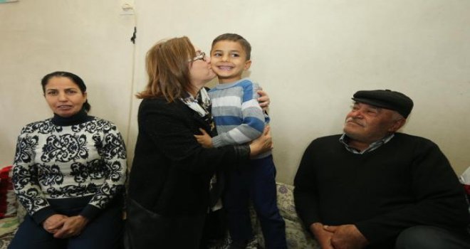Fatma Şahin, küçük kahramanı kutladı