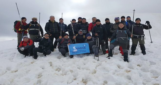 GADAK’DAN 1 METRELİK KARDA YÜRÜYÜŞ ETKİNLİĞİ