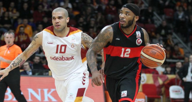 Galatasaray Odeabank - Gaziantep Basketbol: 82-58