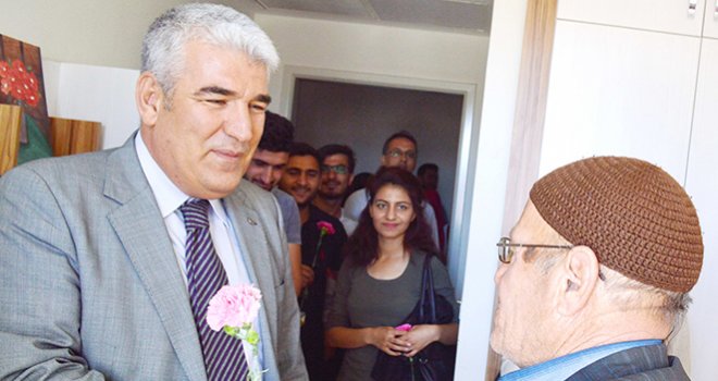 GAÜN Nizip Eğitim Fakültesinden Huzurevine Ziyaret