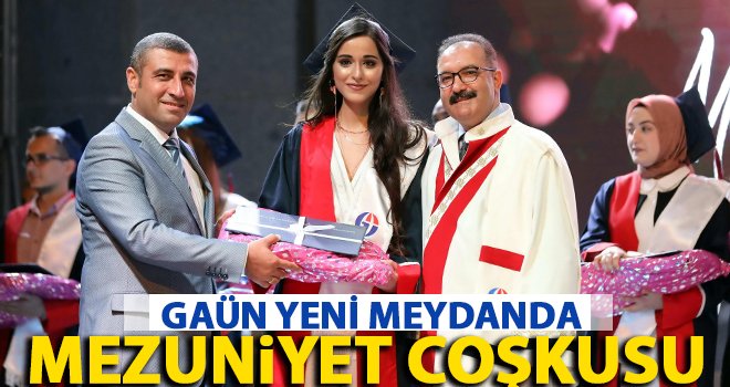 GAÜN'de 8 bin 750 öğrenci kep attı