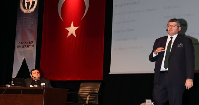 GAÜN’de “Anayurt ve Siber Güvenlik Hukuku” konferansı