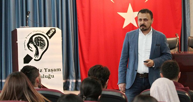 GAÜN’de ''Etkili İletişim ve Beden Dili" semineri 