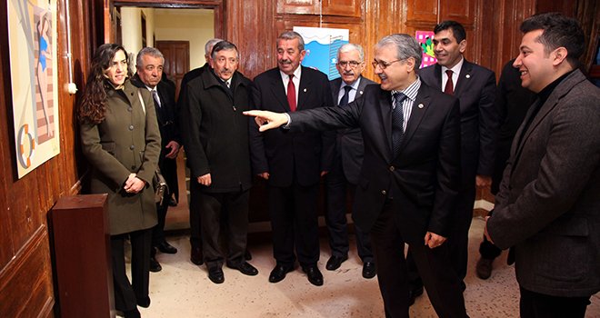 GAÜN’de “Göçebe Kelimeler” Sergisi 