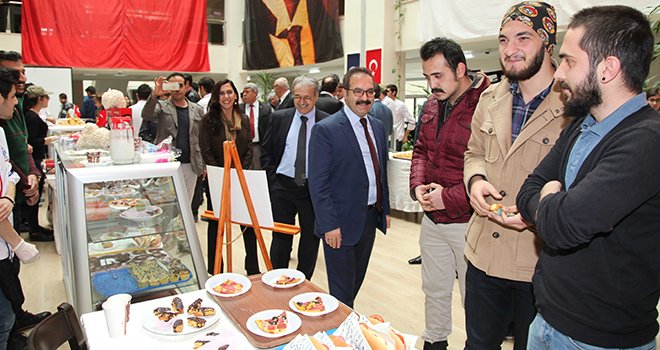 GAÜN’de kahraman askerlerimiz için kermes düzenlendi