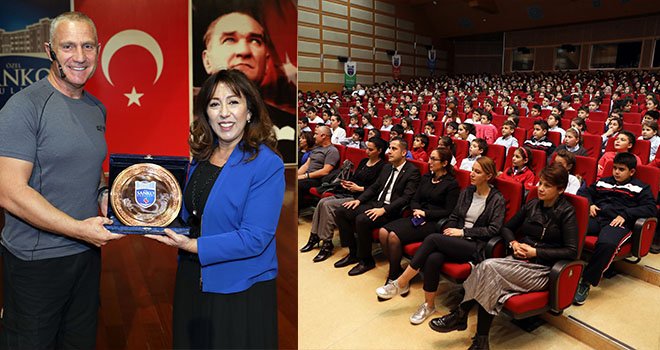 Gazeteci İslamoğlu Sanko Söyleşi günlerinde öğrencilerle buluştu