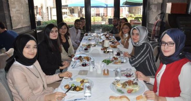 Gaziantep Barosu'ndan stajyer avukatlara kahvaltı