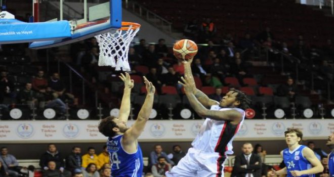 Gaziantep Basketbol-İstanbul Büyükşehir Belediyespor: 62-61