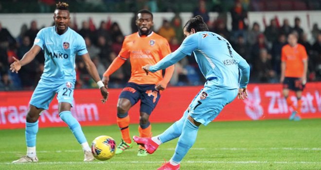 Gaziantep FK Başakşehir karşılaşmasında gol yağmuru: 3-1