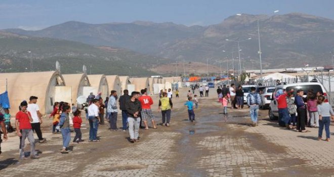 Gaziantep'e 3 bin yeni Suriyeli sığınmacı nakledildi