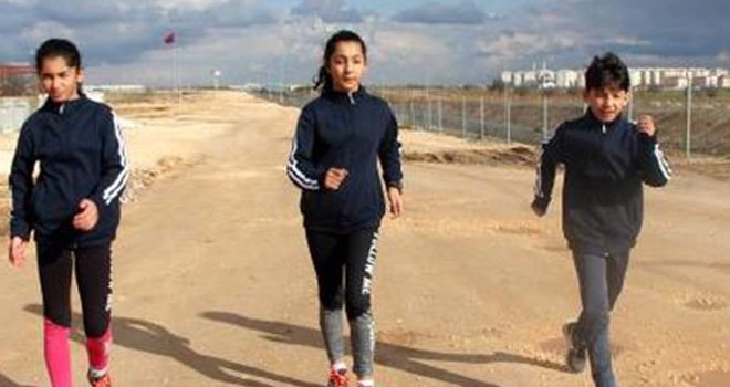 Gaziantep'li şampiyon üçüzlerin başarı öyküsü kıskandırdı