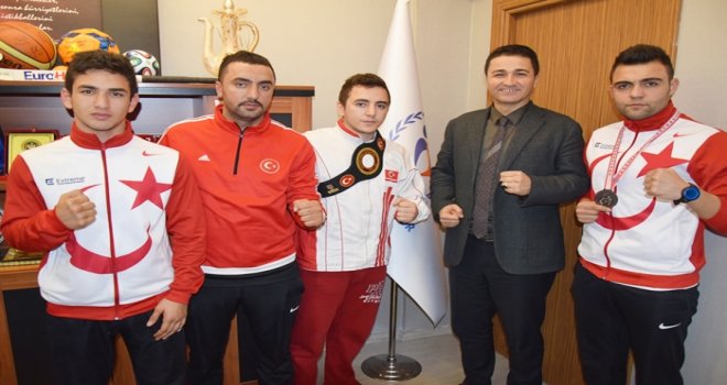 Gaziantepli şampiyonlardan Demir'e ziyaret