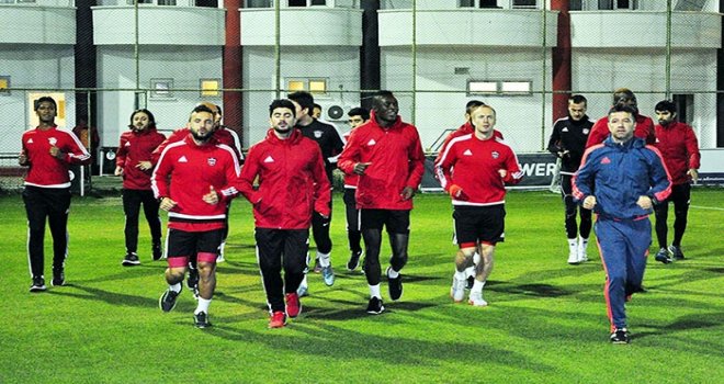 GAZİANTEPSPOR BAŞAKŞEHİR’E BİLENİYOR