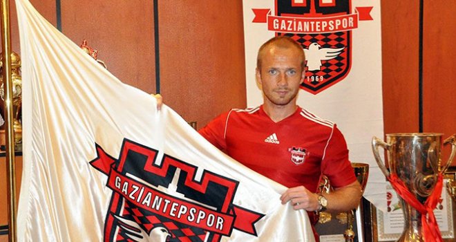 Gaziantepspor, Daniel Larsson'un sözleşmesini feshetti