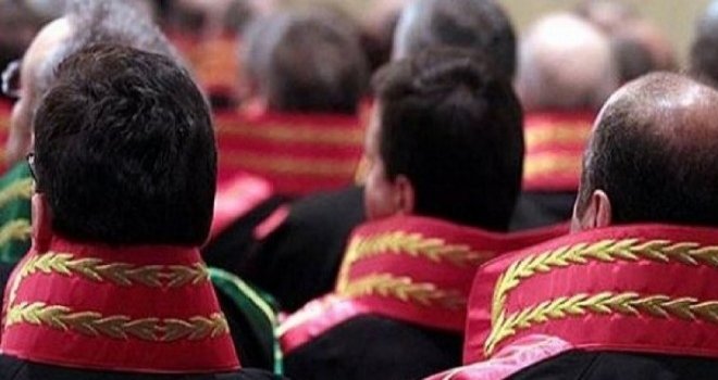 Gaziantep'te 5 hakim ve savcı FETÖ'den tutuklandı