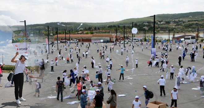 Gaziantep'te 600 öğrenci uçurtma uçurdu