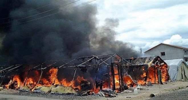 Gaziantep'te çadır kentte yangın: 7 aylık bebek öldü!