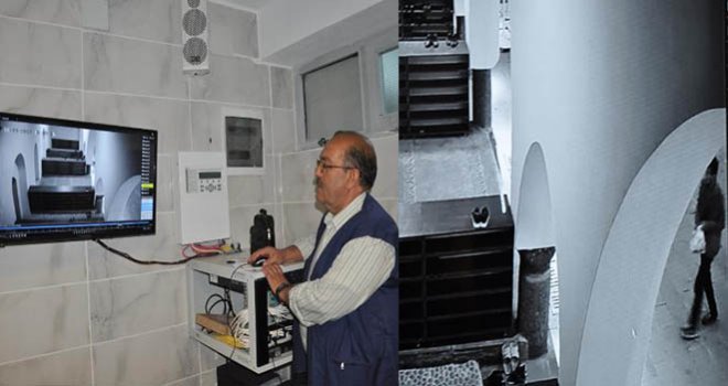 Gaziantep'te Camideki ayakkabı hırsızlığı kamerada