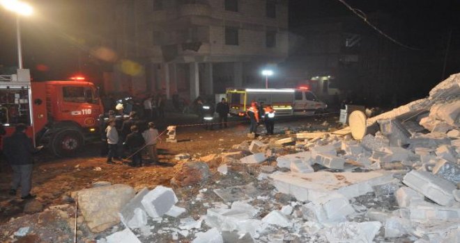 Gaziantep’te Faciaya Ramak Kaldı: 3 Katlı Bina Çöktü