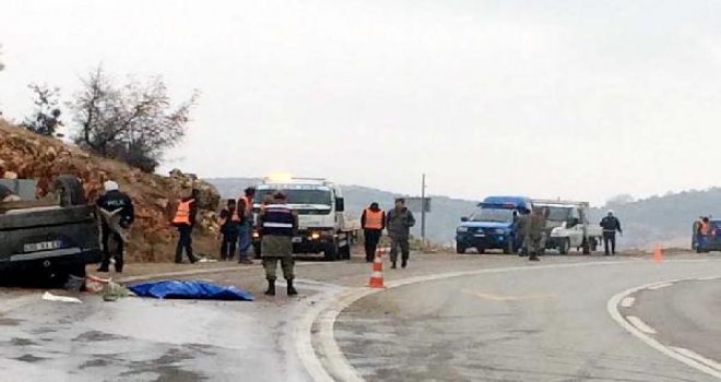 GAZİANTEP'TE FECİ KAZA: 1 ÖLÜ 4 YARALI