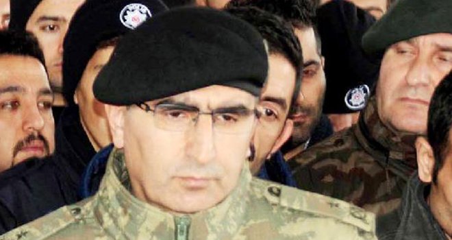Gaziantep'te FETÖ sanığı eski general hakim karşısında