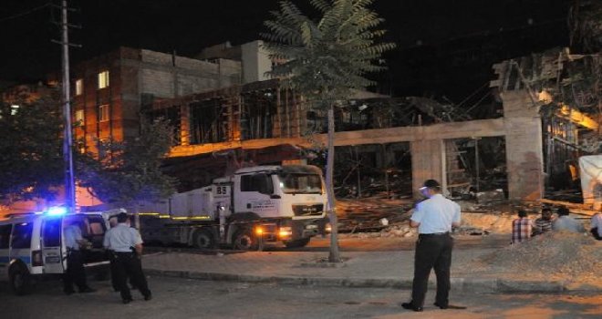 Gaziantep'te inşaat çöktü 1 işçi yaralandı
