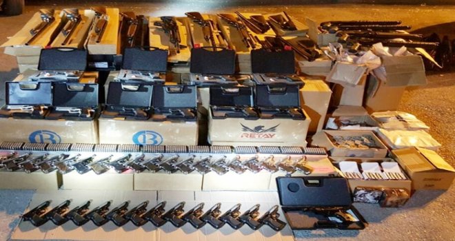 Gaziantep'te kamyonda yapılan aramada 'cephanelik' çıktı!..