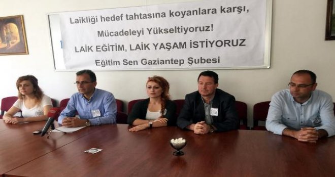 Gaziantep'te öğretmenlerden laiklik tepkisi