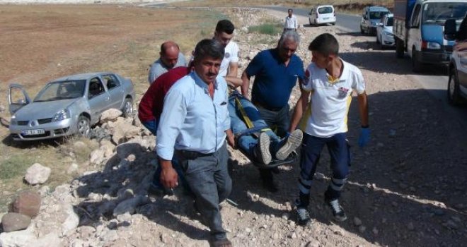 Gaziantep'te otomobil şarampole devrildi, 1 yaralı