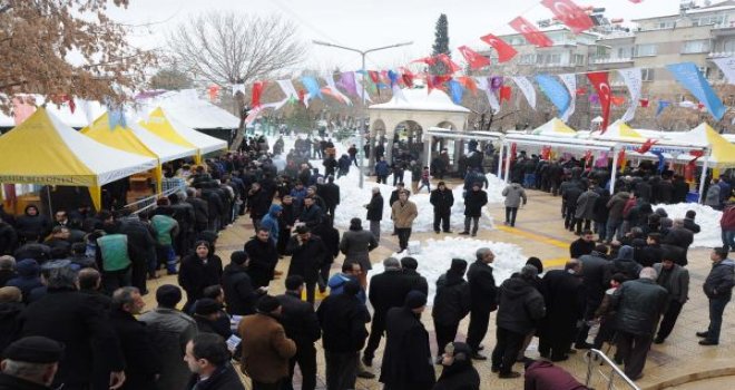 Gaziantep'te, şehitler için 5 bin kişiye pilav dağıtıldı