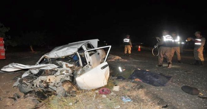 GAZİANTEP'TE TRAFİK KAZASI: 2 ÖLÜ