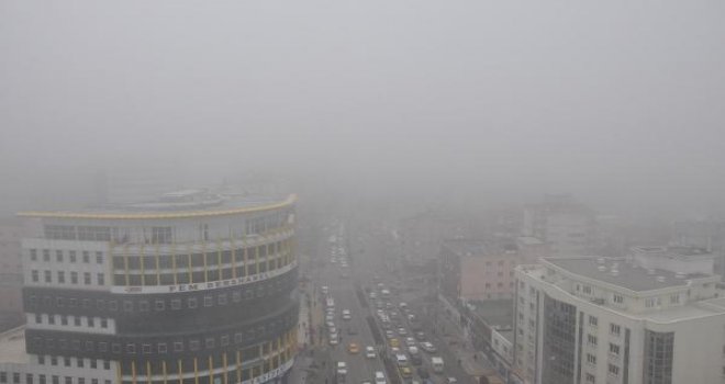 GAZİANTEP'TE YOĞUN SİS HAYATI FELÇ ETTİ