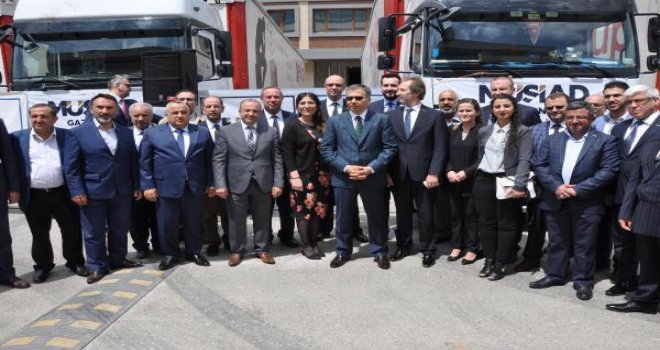 Gaziantep'ten Suriye'ye 11 TIR yardım malzemesi