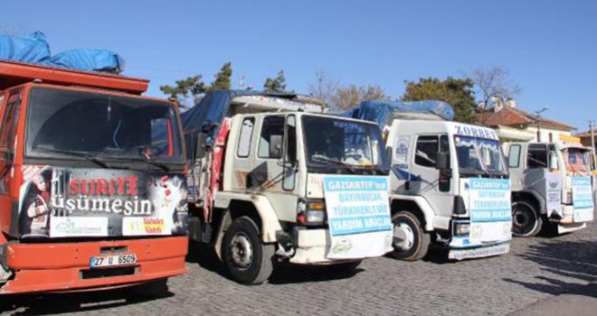 Gaziantep'ten Türkmenler'e 4 Kamyon Gıda Yardımı