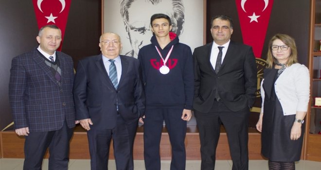 GKV’li Eren Şahin'in Kick Boks başarısı