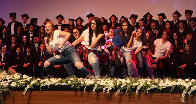 GKV'li mezunlarına muhteşem uğurlama