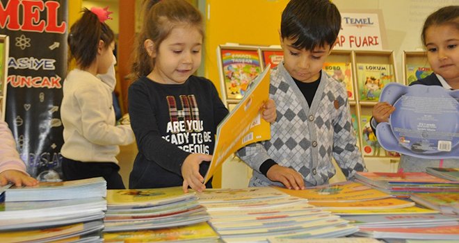 GKV'li minikler “Hikaye Kumbaram” projesiyle kitap okuyor