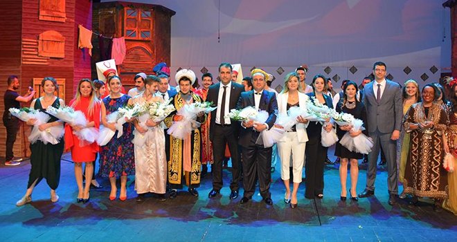 GKV’liler İstanbul Efendisi Müzikalini sahneledi
