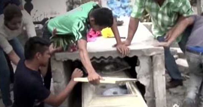 Gömüldükten bir gün sonra canlandı