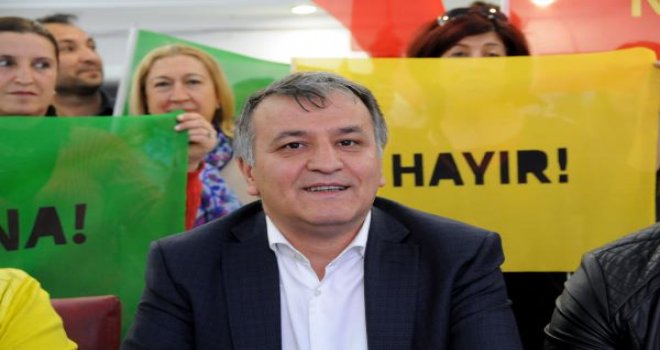 Gözaltı furyası tamamen referanduma yönelik