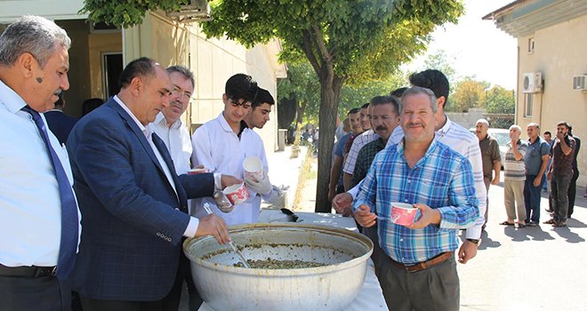 Gaziantep borsasında aşure kuyruğu