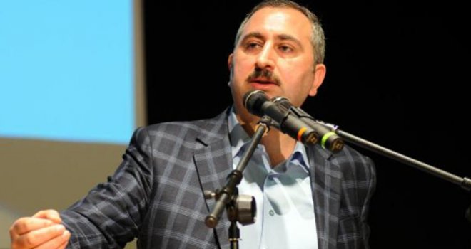 Gül "Başkanlık sistemi tek adamlık değildir"