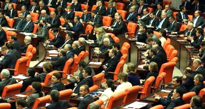 Hangi parti kimi aday gösterecek?