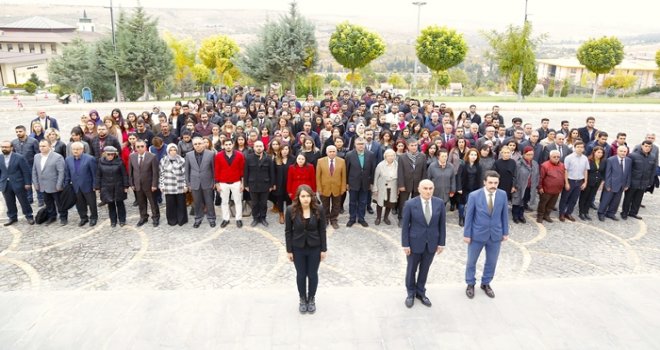 HKÜ'de 10 Kasım Atatürk'ü anma töreni