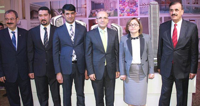 ICONOVA STANDI FARK YARATTI