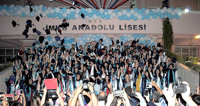 İMKB'DE MEZUNİYET COŞKUSU!