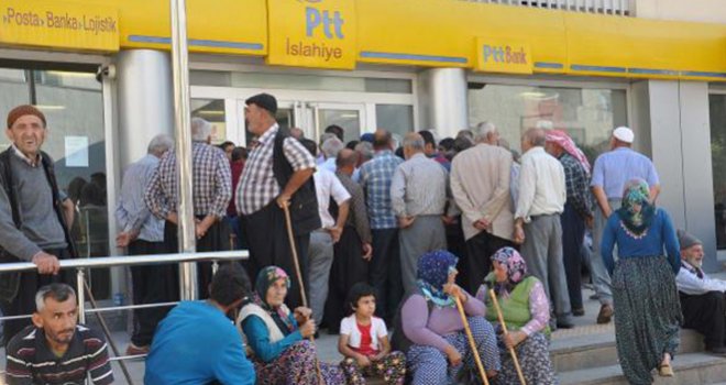 İslahiye’de 1300 aileye 100 lira bayram yardımı
