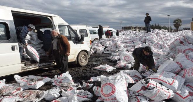 İslahiye'de 2 Bin Aileye Kömür Dağıtıldı